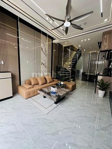 Nhà 1 trệt 1 lầu trung tâm tdm - chỉ 2.8 tỷ - sổ hồng riêng