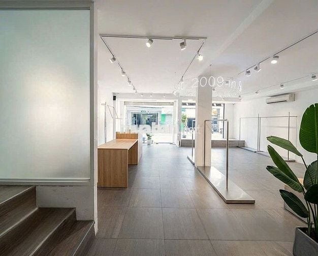 Cho Thuê Nhà Đường Huỳnh Văn Bánh, Phú Nhuận ( Ngang 8.5m - KD Tự Do )