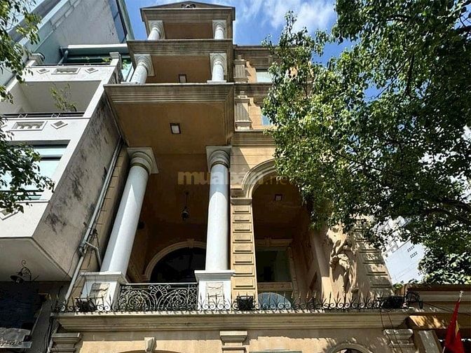 Bán tòa nhà văn phòng Nam Kỳ Khởi Nghĩa, Q3, 6 tầng, 150m2 ngang 8m