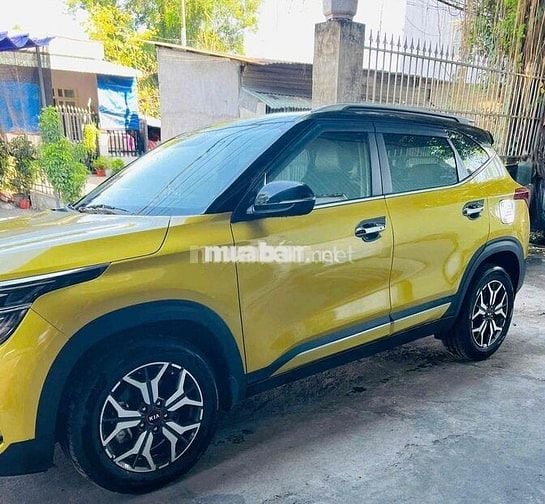 Kia Seltos 2021 1.4 Turbo Premium 52.900 km Vàng