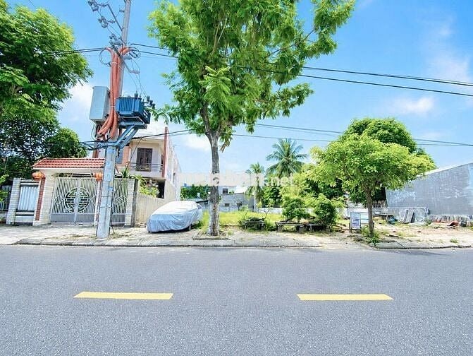 Bán nhanh mặt tiền Ngô Xuân Thu, gần Cảng Liên Chiểu, ĐNẵng, giá 2tỷ8
