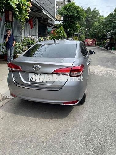 Toyota Vios 2019 E Số sàn Bạc
