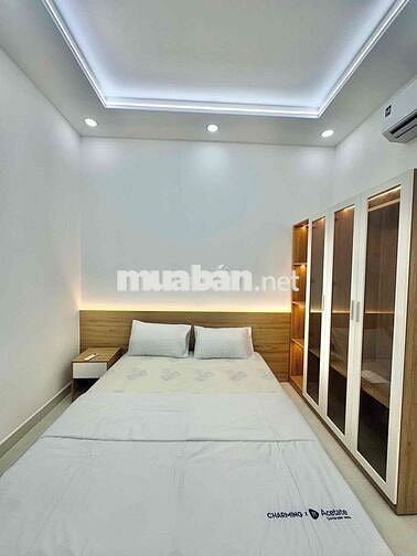 NHÀ MỚI, ĐẸP FULL NỘI THẤT SÁT VÁCH SÂN BAY - 37M2 KHÔNG QH, LG