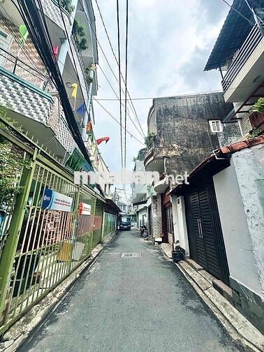 NHÀ MỚI, ĐẸP FULL NỘI THẤT SÁT VÁCH SÂN BAY - 37M2 KHÔNG QH, LG