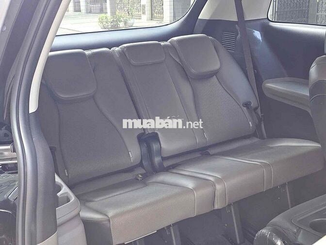 Kia Carnival 2025 Trắng Giảm 104tr