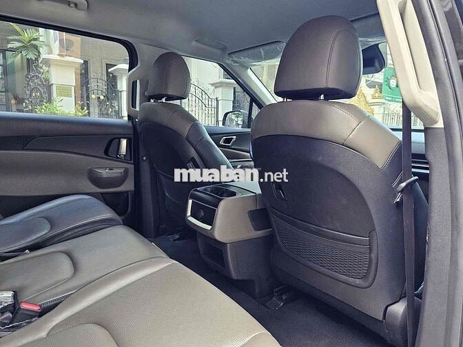 Kia Carnival 2025 Trắng Giảm 104tr
