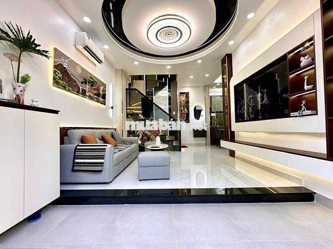 NHÀ QUẬN 7 CÓ 4 PHÒNG NGỦ ( CÓ PHÒNG NGỦ TẦNG TRỆT).