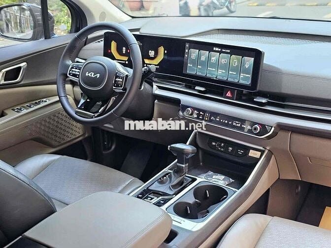 Kia Carnival 2025 Trắng Giảm 104tr