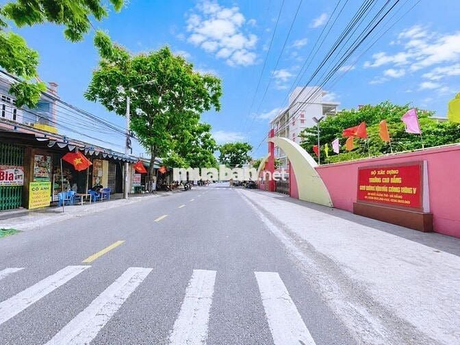 Bán nhanh mặt tiền Ngô Xuân Thu, gần Cảng Liên Chiểu, ĐNẵng, giá 2tỷ8