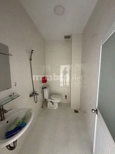 BÁN NHÀ GẦN TRƯỜNG ĐH KINH TẾ - TÀI CHÍNH,Đ NGUYỄN VĂN LẠC, BÌNH THẠNH