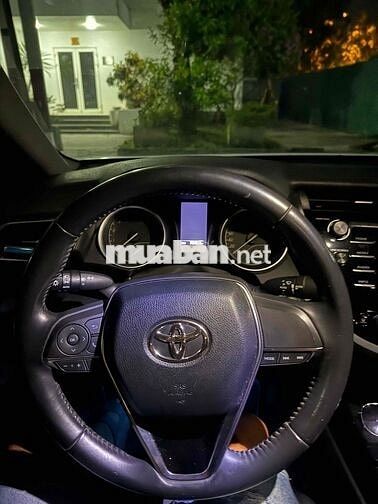Toyota Camry 2019 2.0G 70406 km Trắng