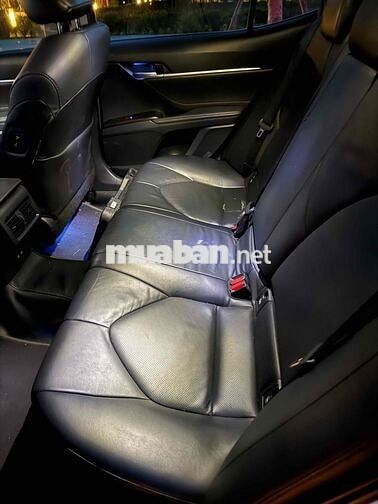 Toyota Camry 2019 2.0G 70406 km Trắng