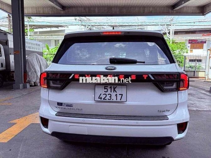 Everest Titanium 4x4 2024 Xuất VAT cao