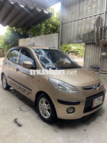 Hyundai i10 Vàng cát Số tự động
