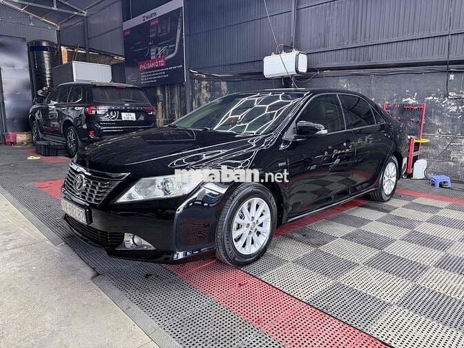 Toyota Camry 2.0E 2013 Đen