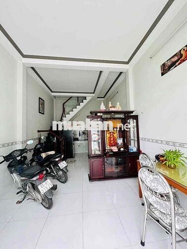 Nhà lầu 2 phòng hẻm Trần Vĩnh Kiết