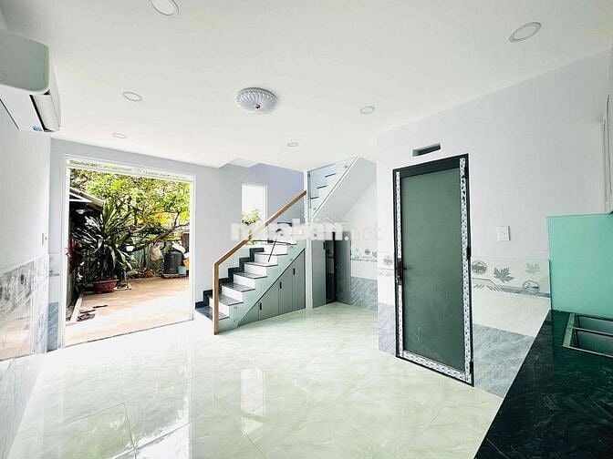 nhà phố full nội thất sổ 5.căn sau Tu Viện Khánh An Q.12