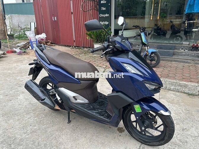Honda Vario 160 2023 Xanh 2 vạn km