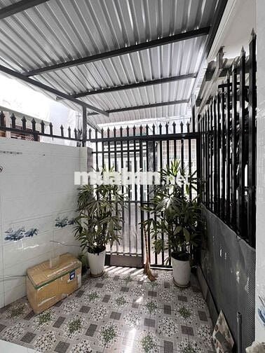 CHO THUÊ NHÀ HẺM 278 ĐƯỜNG TẦM VU GẦN CHỢ VÀ TRƯỜNG HỌC THCS LTV