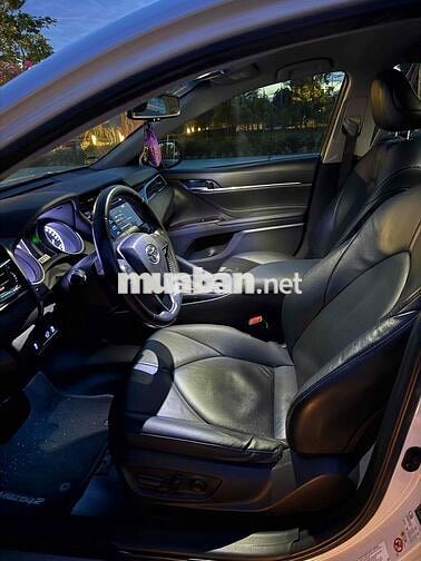 Toyota Camry 2019 2.0G 70406 km Trắng