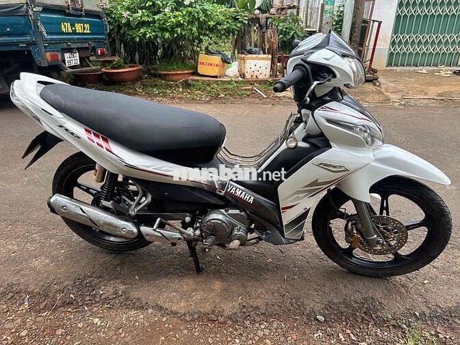 Yamaha Jupiter màu Trắng