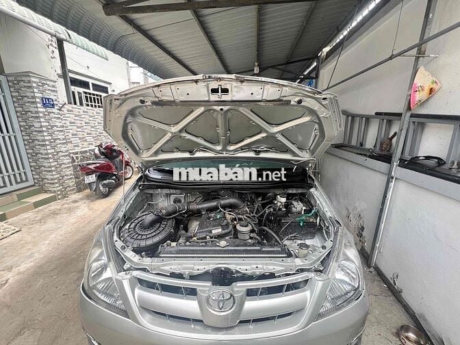 Toyota Innova 2006 Bản G 174.000 km Bạc