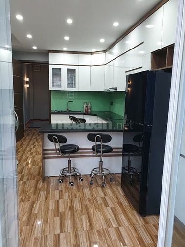 CC bán MBKD 5 tầng, MB 32m2, ô tô đỗ cửa, KD tốt, Võ Văn Dũng, Đống Đa