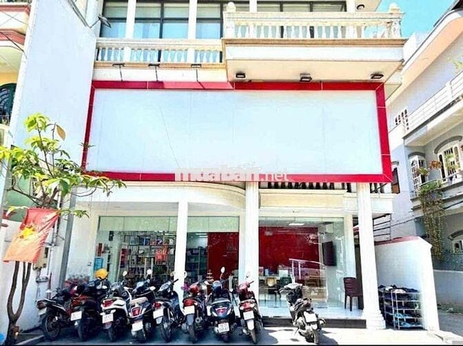 Khu sầm uất sinh viên văn phòng Đường D5 diện tích đẹp