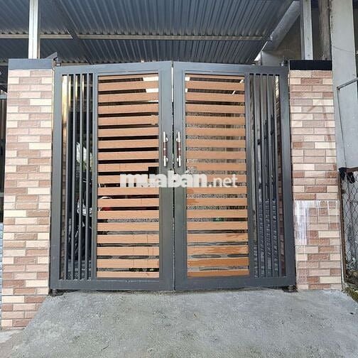 tôi cc cần tiền bán căn nhà cấp 4 mới xây chưa sủ dụng