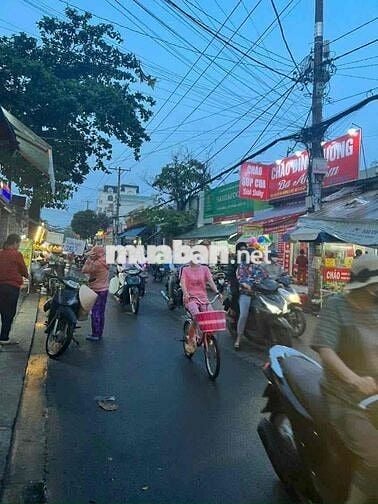 chủ cần bán để giải quyết công việc