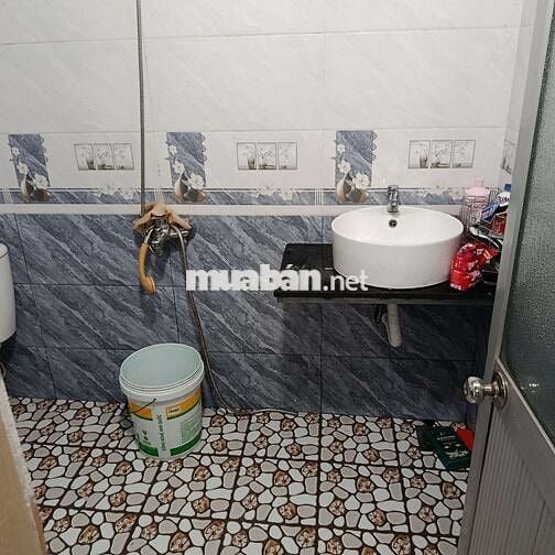 tôi cc cần tiền bán căn nhà cấp 4 mới xây chưa sủ dụng