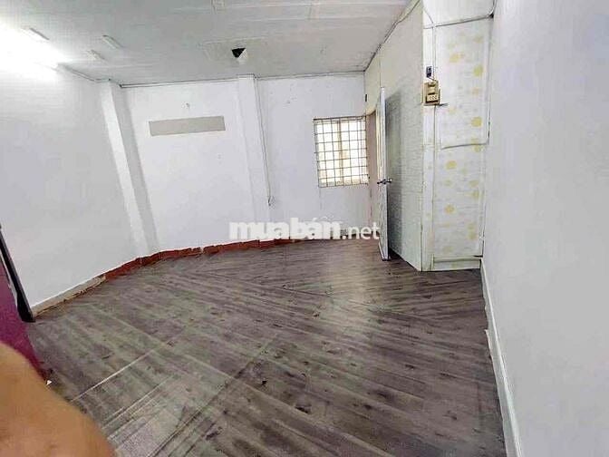 CHO THUÊ NHÀ NGUYÊN CĂN 1 TRỆT 1 LẦU NGAY NGÃ TƯ PHÚ NHUẬN GIÁP QUẬN 1