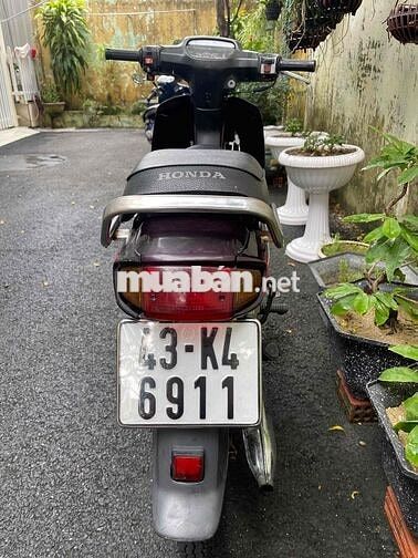 Honda Dream lùn màu Nâu