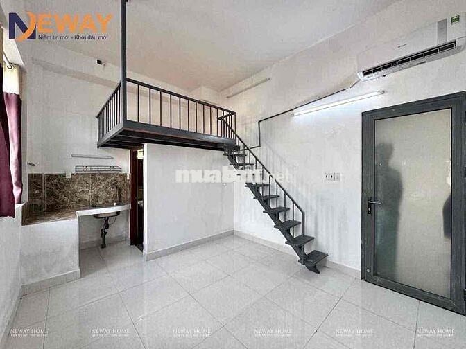 PHÒNG CÓ GÁC CỬA SỔ TRỜI NGAY ĐẦM SEN - SÂN VẬN ĐỘNG PHÚ THỌ