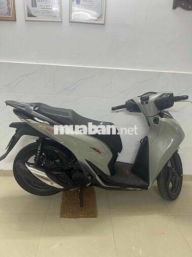 Honda SH 150 2022 màu oliu