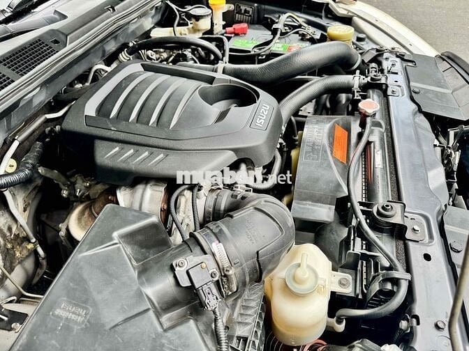 Isuzu MU-X Prestige 2018 Nâu nhập Thái Lan