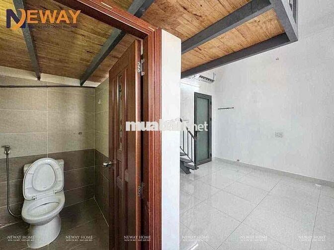 PHÒNG CÓ GÁC CỬA SỔ TRỜI NGAY ĐẦM SEN - SÂN VẬN ĐỘNG PHÚ THỌ