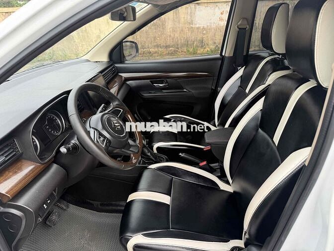 Suzuki Ertiga AT Sport 2021/2022 trắng hỗ trợ bank