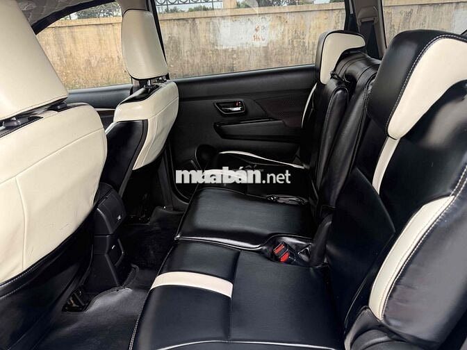 Suzuki Ertiga AT Sport 2021/2022 trắng hỗ trợ bank