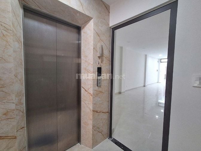 Tòa nhà văn phòng mới xây, sàn trống suốt, thang máy, P. An Phú, Q2