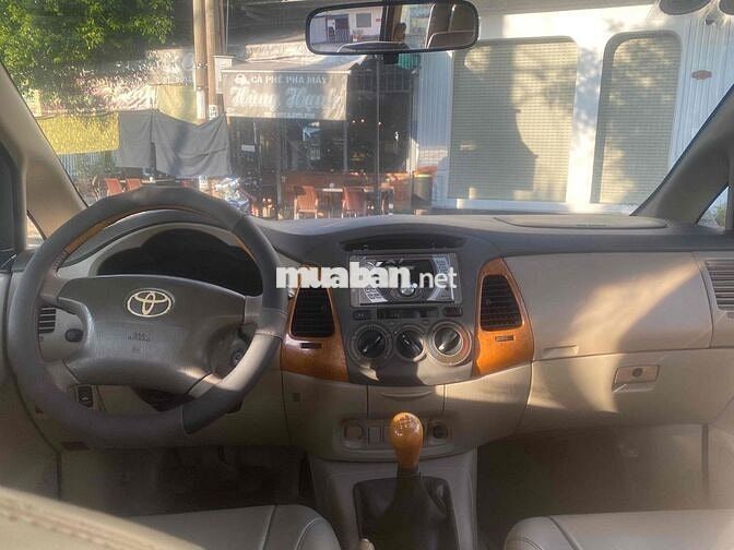 Toyota Innova 2009 Bạc 8 chỗ