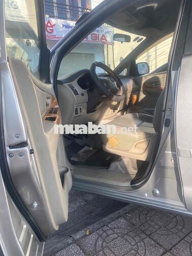 Toyota Innova 2009 Bạc 8 chỗ