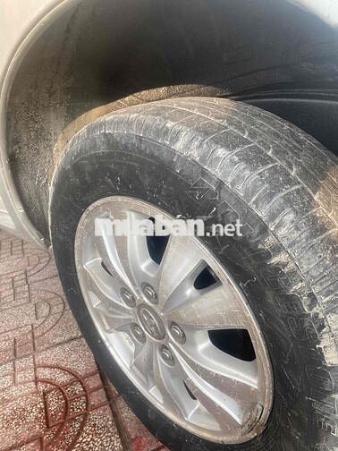 Toyota Innova 2009 Bạc 8 chỗ