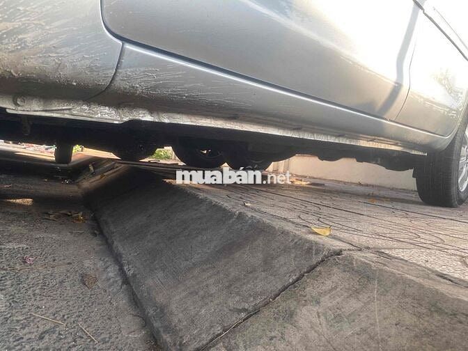 Toyota Innova 2009 Bạc 8 chỗ