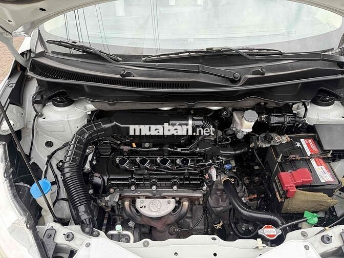 Suzuki Ertiga AT Sport 2021/2022 trắng hỗ trợ bank