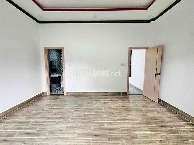 Bán Nhà Cạnh Mặt Tiền Ngay Ngã Ba Mỹ Hạnh Nam