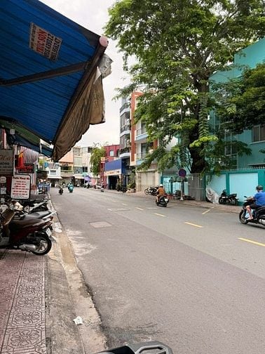 Chính chủ bán nhà mặt tiền đường Lê Bình, Quận Tân Bình