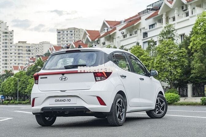 Hyundai i10 Mới | Nhỏ gọn tiện nghi