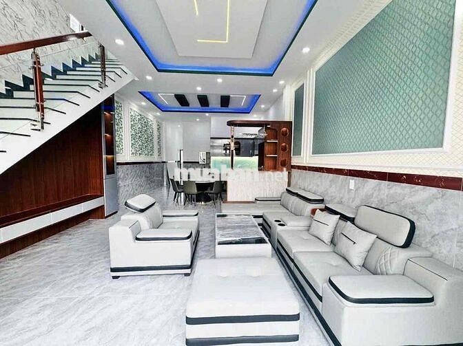Bán Nhà Cạnh Mặt Tiền Ngay Ngã Ba Mỹ Hạnh Nam