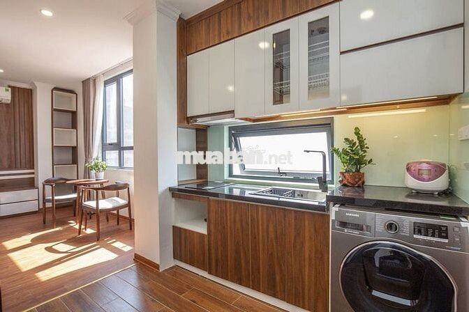 Cho thuê căn hộ dịch vụ 47 Linh Lang nội thất mới view siêu đẹp